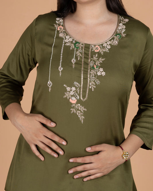 Gajji Cotton Co-Ord Set with Embroidered Round Neckline & Wide-Leg Pants