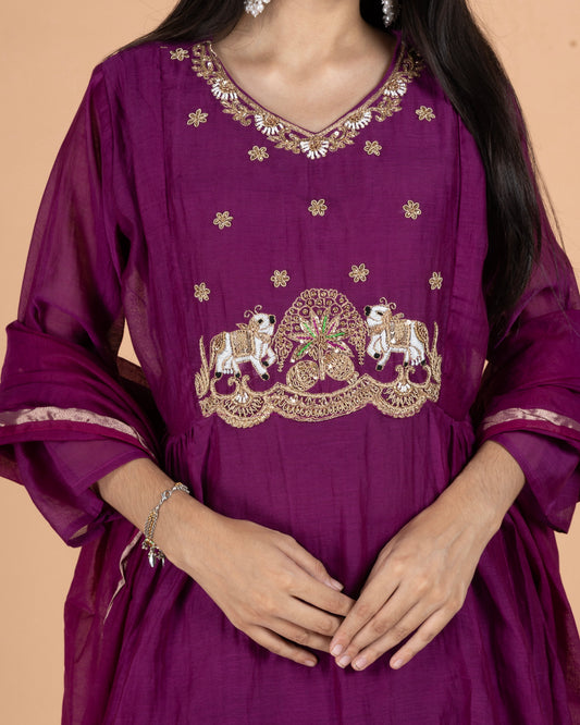 Pure Mul Short A-Line Kurti Set with Zardosi Figure Motifs, Pencil Pants & Zari Dupatta