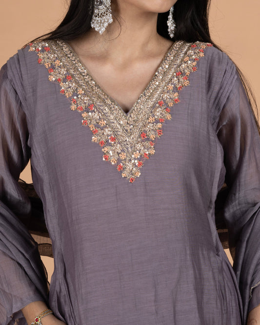 Pure Mul Kurti Set with V-Neck Zardosi Work & Scallop Dupatta