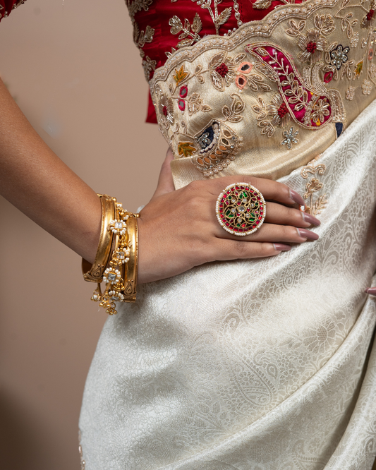 Dual-Toned Ziraf Tissue Saree with Scalloped Peacock Border