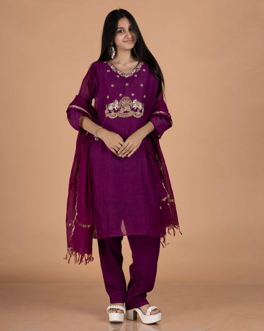 Pure Mul Short A-Line Kurti Set with Zardosi Figure Motifs, Pencil Pants & Zari Dupatta