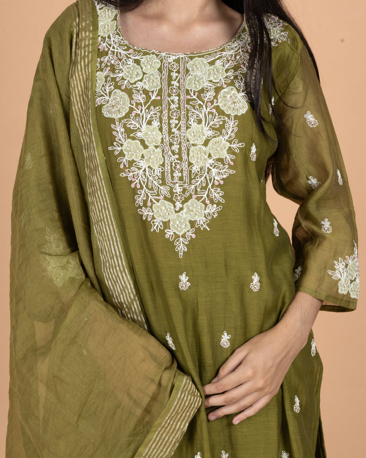 Pure Mul Straight Kurti Set with Patchwork Yoke Embroidery & Zari Dupatta